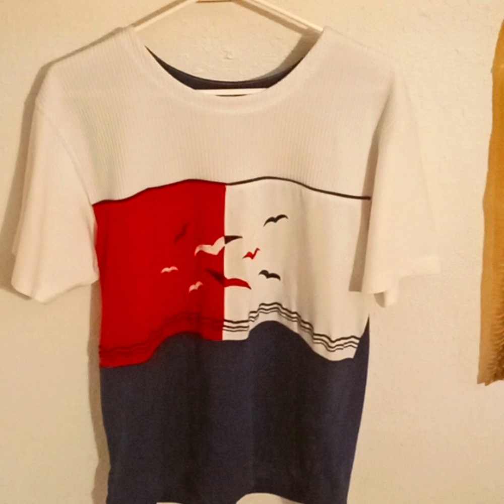 Women's red white and blue pullovers top, with seagulls!